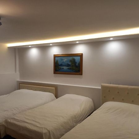Flowers Guesthouse Tiran Dış mekan fotoğraf