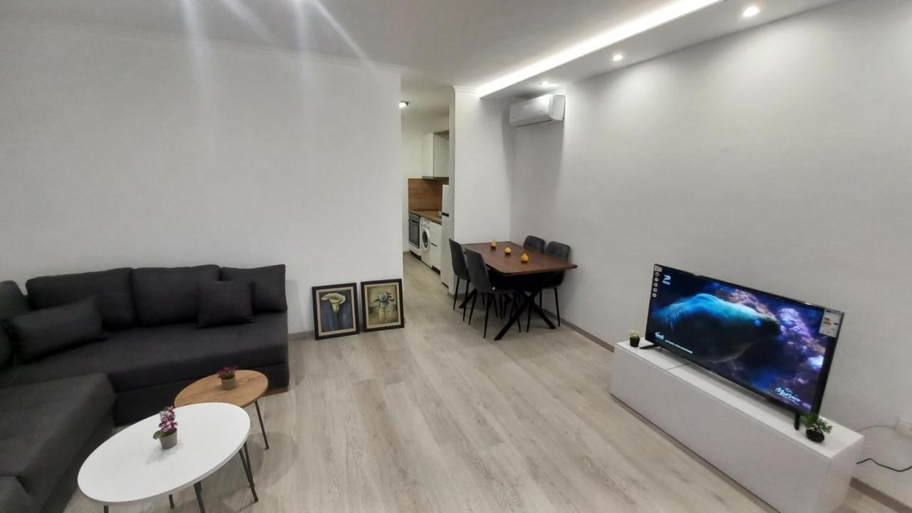 Flowers Guesthouse Tiran Dış mekan fotoğraf