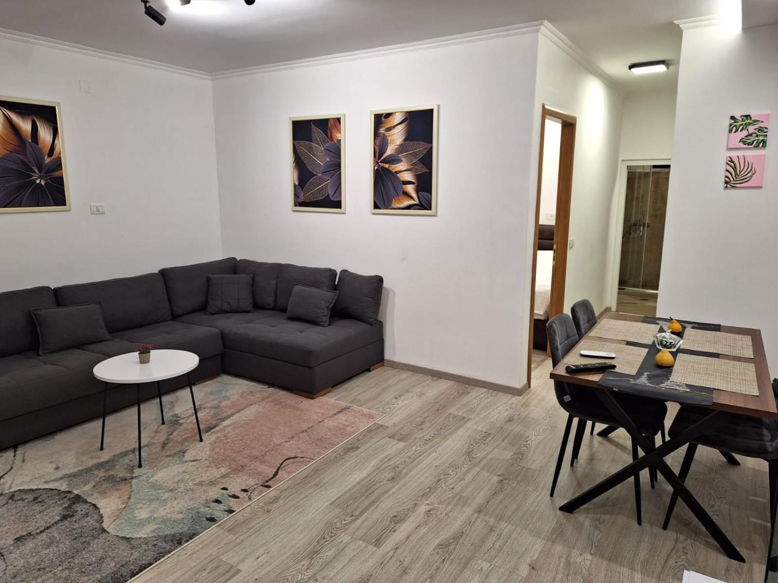 Flowers Guesthouse Tiran Dış mekan fotoğraf