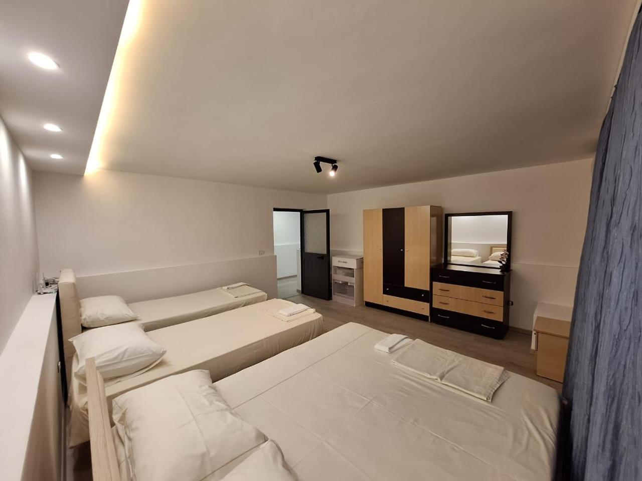 Flowers Guesthouse Tiran Dış mekan fotoğraf