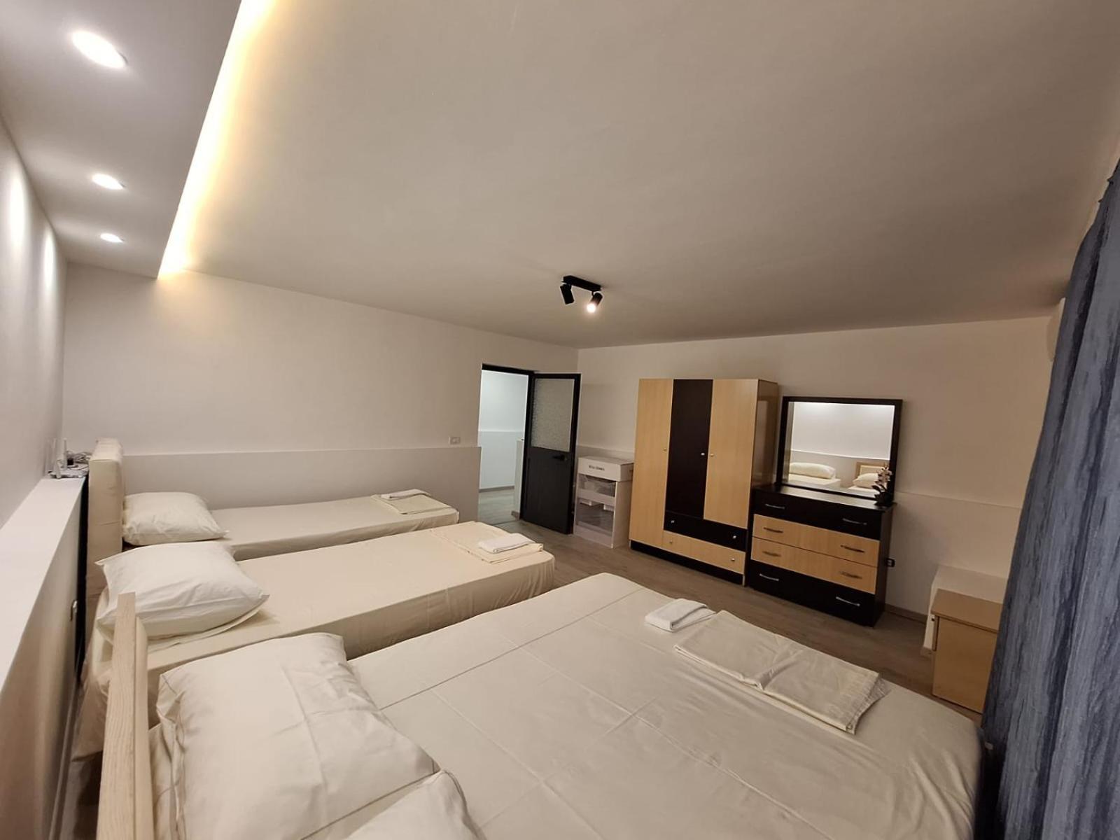 Flowers Guesthouse Tiran Dış mekan fotoğraf