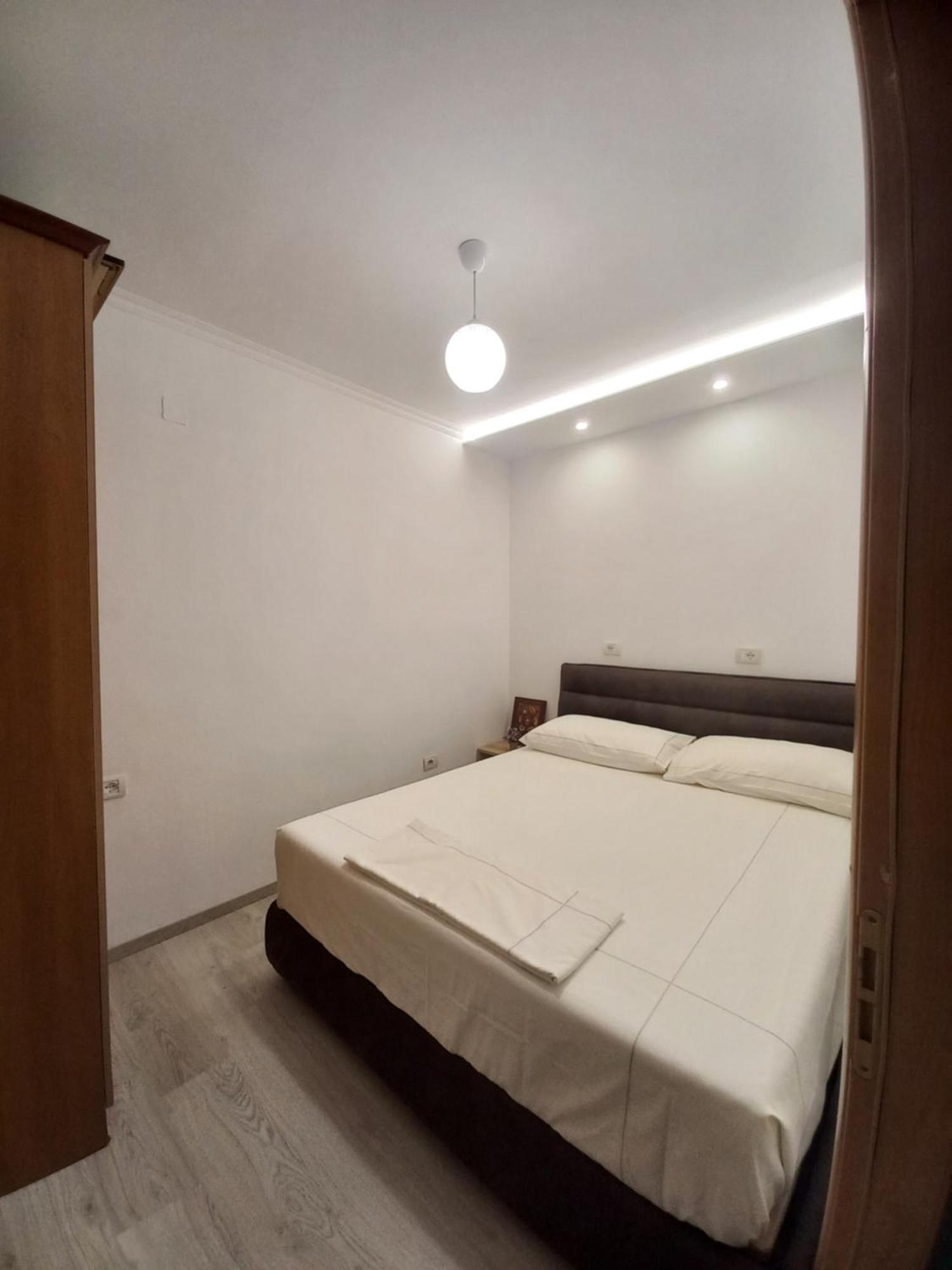 Flowers Guesthouse Tiran Dış mekan fotoğraf
